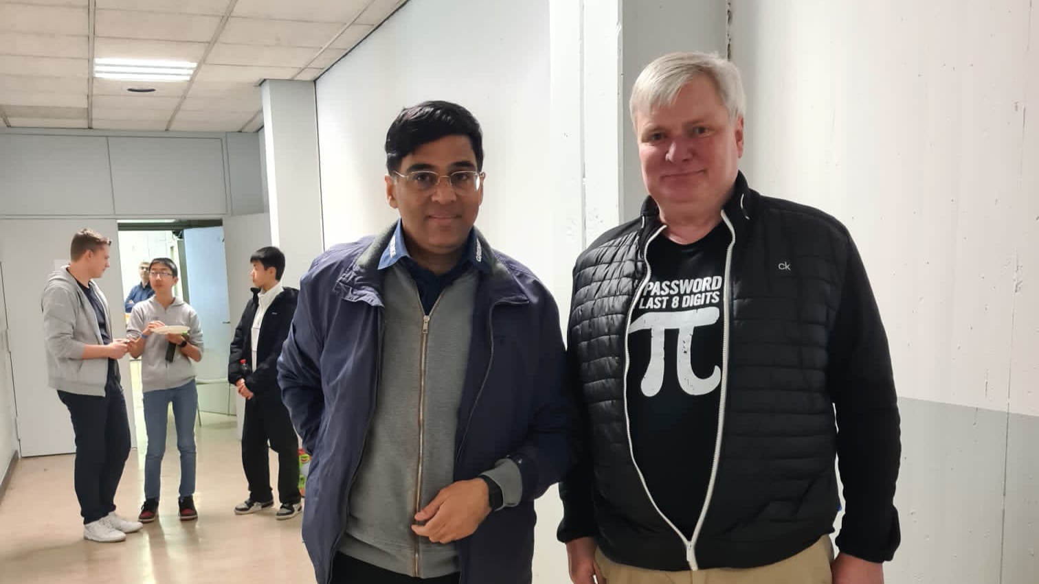 Exweltmeister Vishy Anand hatte für jeden ein Lächeln bereit