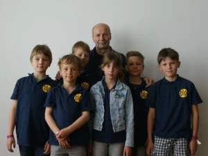 https://medien.deutsche-schachjugend.de/-/DSJ/2017/dsm-wk-g/Photos/05-14/Bip-Grundschule-Berlin-Pankow.600.jpeg